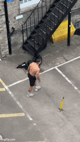 2024_0804_3e387db4g00sholek0312d0007800cum.gif