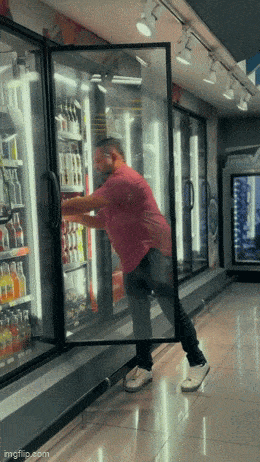 2024_0725_6b2a72eag00sh661d031gd0007800cum.gif
